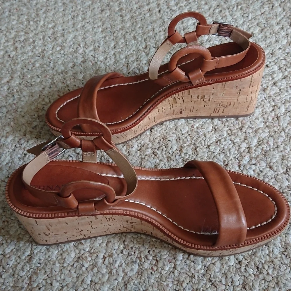 Bernardo Kennedy Luggage Glove Leather sandals size 10M